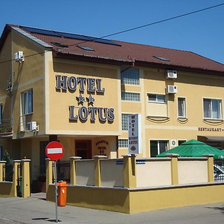 Hotel Lotus Arad Exterior photo