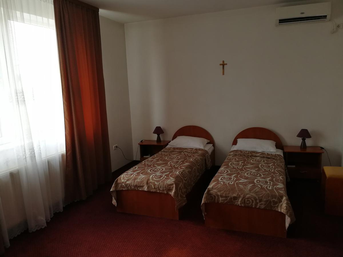 Hotel Lotus Arad Exterior photo